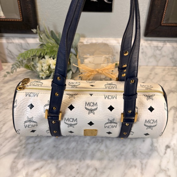 MCM White & Navy Blue Duffel Gold Accents with Matching Kiss Lock Wallet EUC - Picture 2 of 13